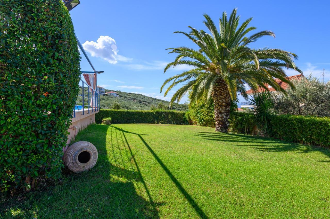 Cozy Small Smart Villa With Private Pool Mikri Mantineia Calamata Exterior foto